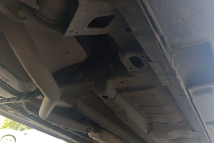 Used Hanteng X5 2018 1.5T CVT Luxury Edition Chassis Rear Right