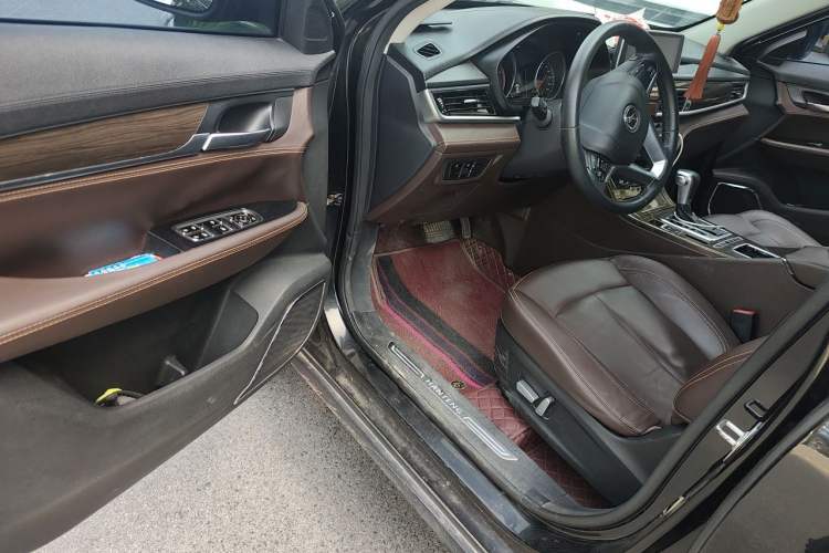 Used Hanteng X5 2018 1.5T CVT Luxury Edition Driver Seat