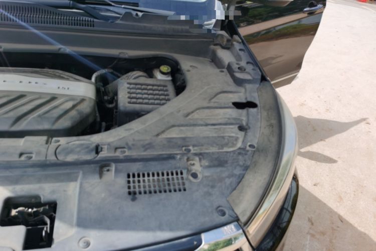 Used Hanteng X5 2018 1.5T CVT Luxury Edition Engine Bay Left