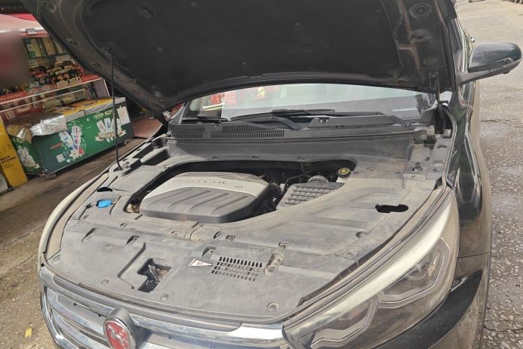 Used Hanteng X5 2018 1.5T CVT New Year Edition Engine Bay Left
