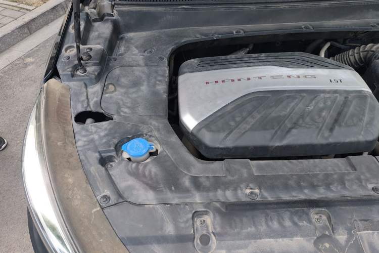 Used Hanteng X5 2018 1.5T CVT Luxury Edition Engine Bay Right