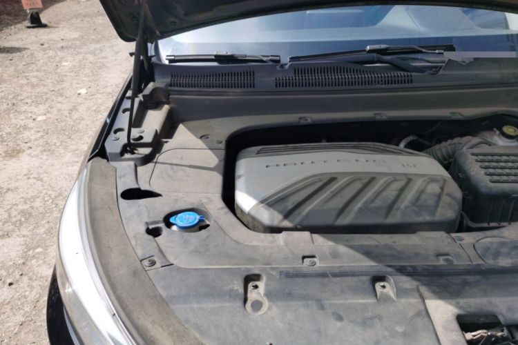 Used Hanteng X5 2018 1.5T CVT Luxury Edition Engine Bay Right