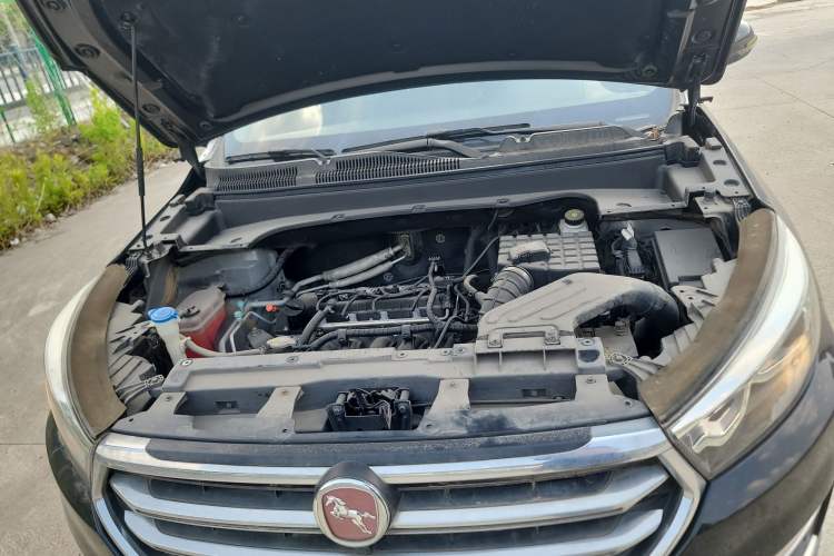 Used Hanteng X5 2018 1.5L Manual Elite Edition Engine Bay