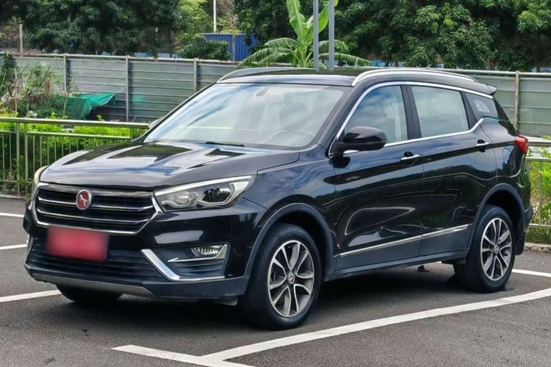 Used Hanteng X5 2018 1.5T CVT Elite Edition Front Left 45 Deg