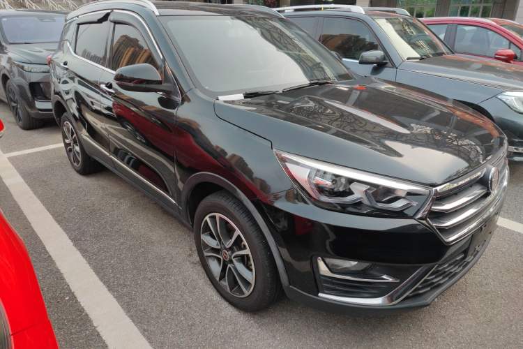 Used Hanteng X5 2018 1.5T CVT Luxury Edition Front Right 45 Deg