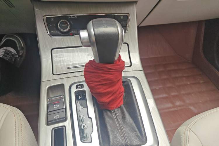 Used Hanteng X5 2018 1.5T CVT New Year Edition Gear Lever