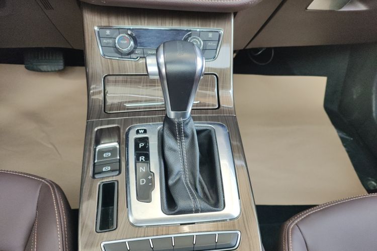 Used Hanteng X5 2018 1.5T CVT Luxury Edition Gear Lever
