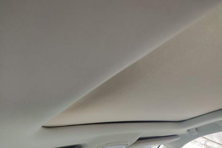 Used Hanteng X5 2018 1.5T CVT Luxury Edition Headliner