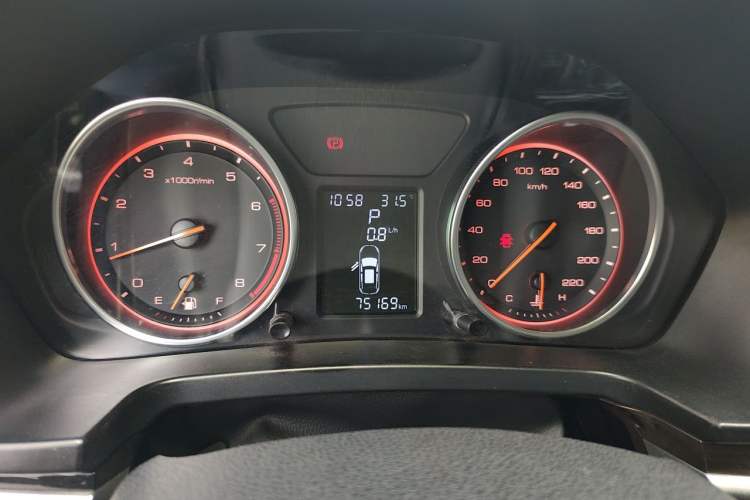 Used Hanteng X5 2018 1.5T CVT Luxury Edition Instrument Cluster
