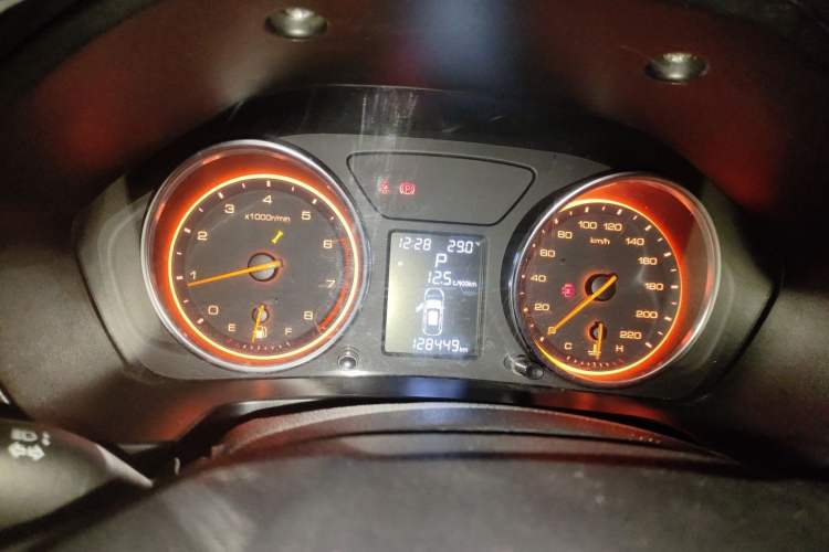 Used Hanteng X5 2018 1.5T CVT Luxury Edition Instrument Cluster