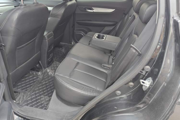 Used Hanteng X5 2018 1.5L Manual Comfort Edition Interior 1