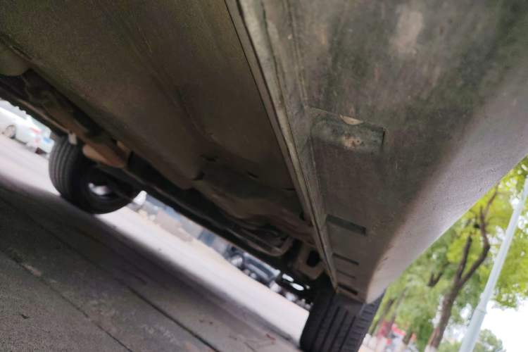 Used Hanteng X5 2018 1.5T CVT Luxury Edition Left Side Sill
