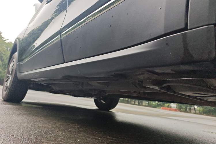 Used Hanteng X5 2018 1.5L Manual Comfort Edition Left Side Sill
