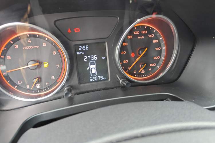 Used Hanteng X5 2018 1.5L Manual Comfort Edition Odometer Close Up