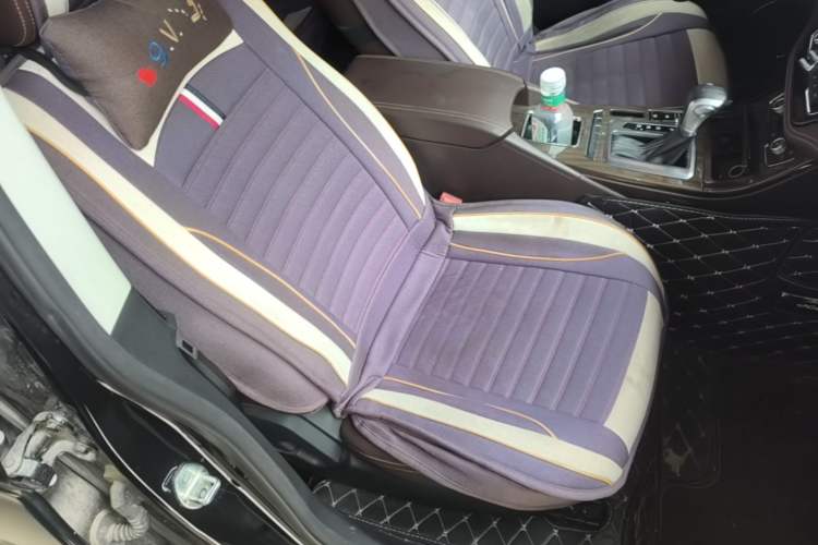 Used Hanteng X5 2018 1.5T CVT Luxury Edition Right Front Seat