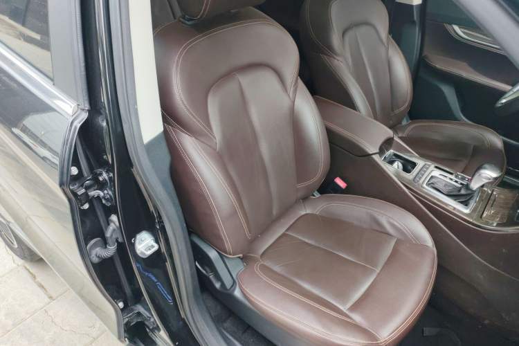 Used Hanteng X5 2018 1.5T CVT Luxury Edition Right Front Seat