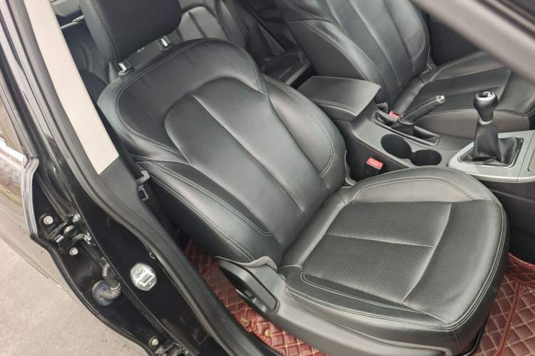 Used Hanteng X5 2018 1.5L Manual Comfort Edition Right Front Seat