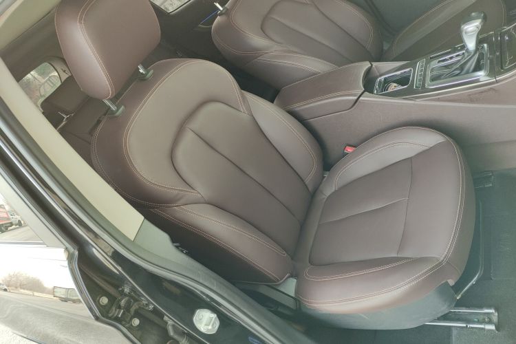 Used Hanteng X5 2018 1.5T CVT Luxury Edition Right Front Seat