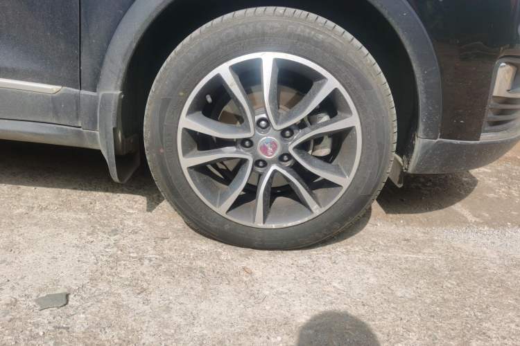 Used Hanteng X5 2018 1.5T CVT Luxury Edition Right Front Wheel Hub