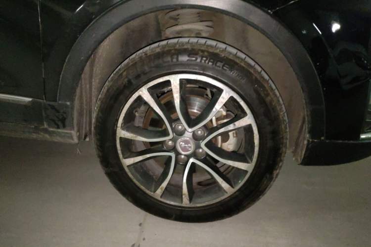 Used Hanteng X5 2018 1.5T CVT Luxury Edition Right Front Wheel Hub