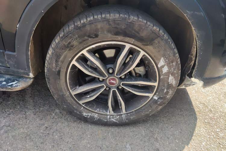 Used Hanteng X5 2018 1.5L Manual Comfort Edition Right Front Wheel Hub