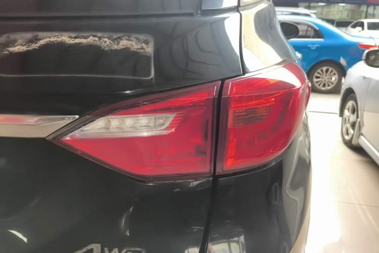 Used Hanteng X5 2018 1.5T CVT Luxury Edition Right Rear Taillight