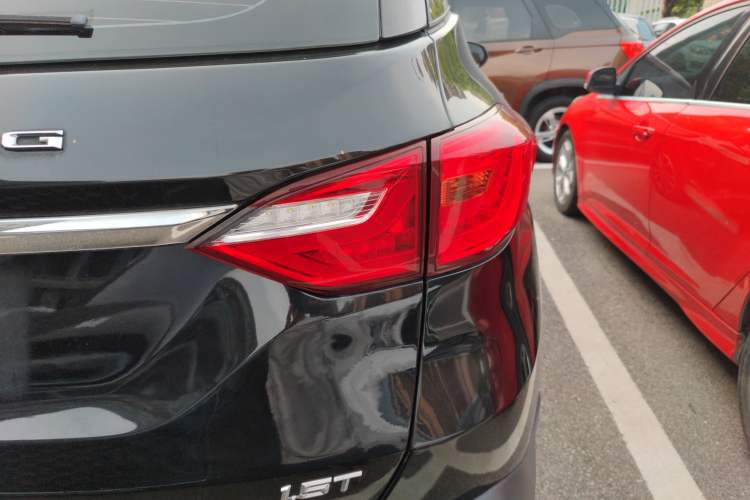 Used Hanteng X5 2018 1.5T CVT Luxury Edition Right Rear Taillight