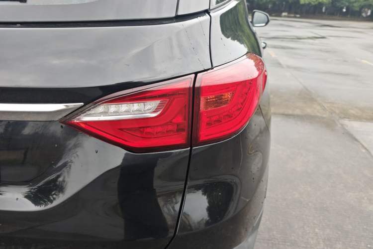 Used Hanteng X5 2018 1.5L Manual Comfort Edition Right Rear Taillight