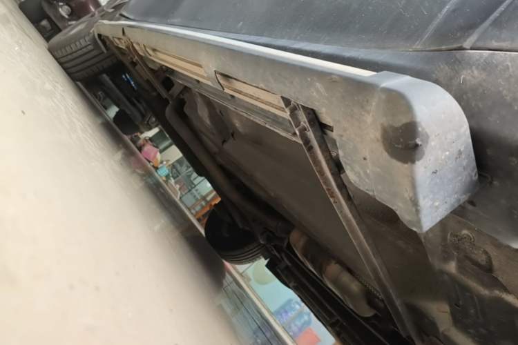 Used Hanteng X5 2018 1.5T CVT Luxury Edition Right Side Sill