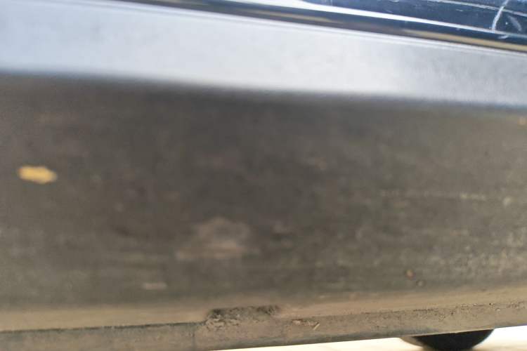 Used Hanteng X5 2018 1.5T CVT Luxury Edition Right Side Sill