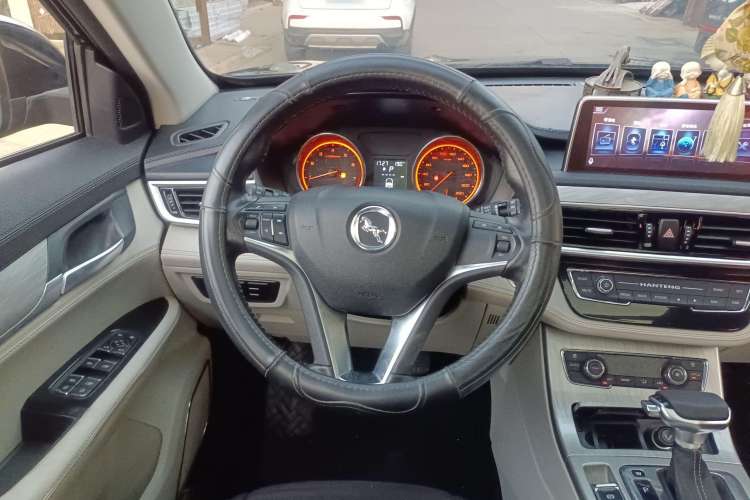 Used Hanteng X5 2018 1.5T CVT Luxury Edition Steering Wheel