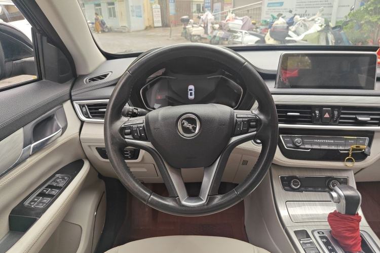 Used Hanteng X5 2018 1.5T CVT New Year Edition Steering Wheel