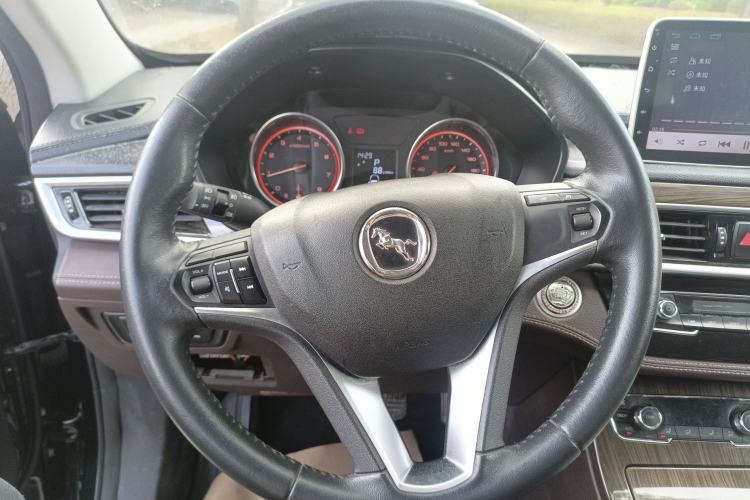 Used Hanteng X5 2018 1.5T CVT Elite Edition Steering Wheel