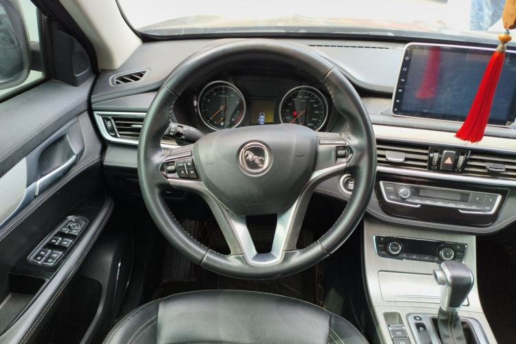 Used Hanteng X5 2018 1.5T CVT Elite Edition Steering Wheel