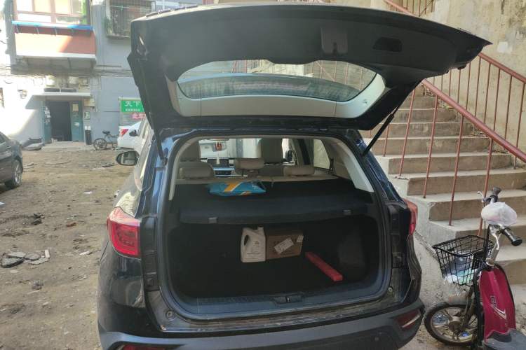 Used Hanteng X5 2018 1.5T CVT Luxury Edition Trunk