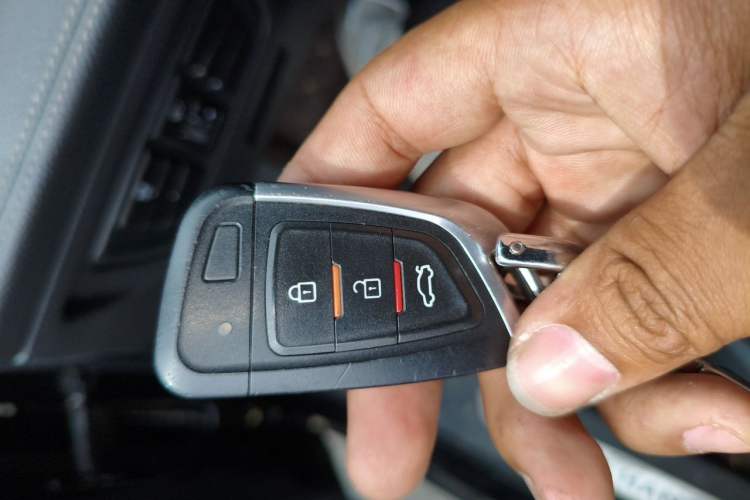 Used Hanteng X5 2018 1.5T CVT Elite Edition Vehicle Key