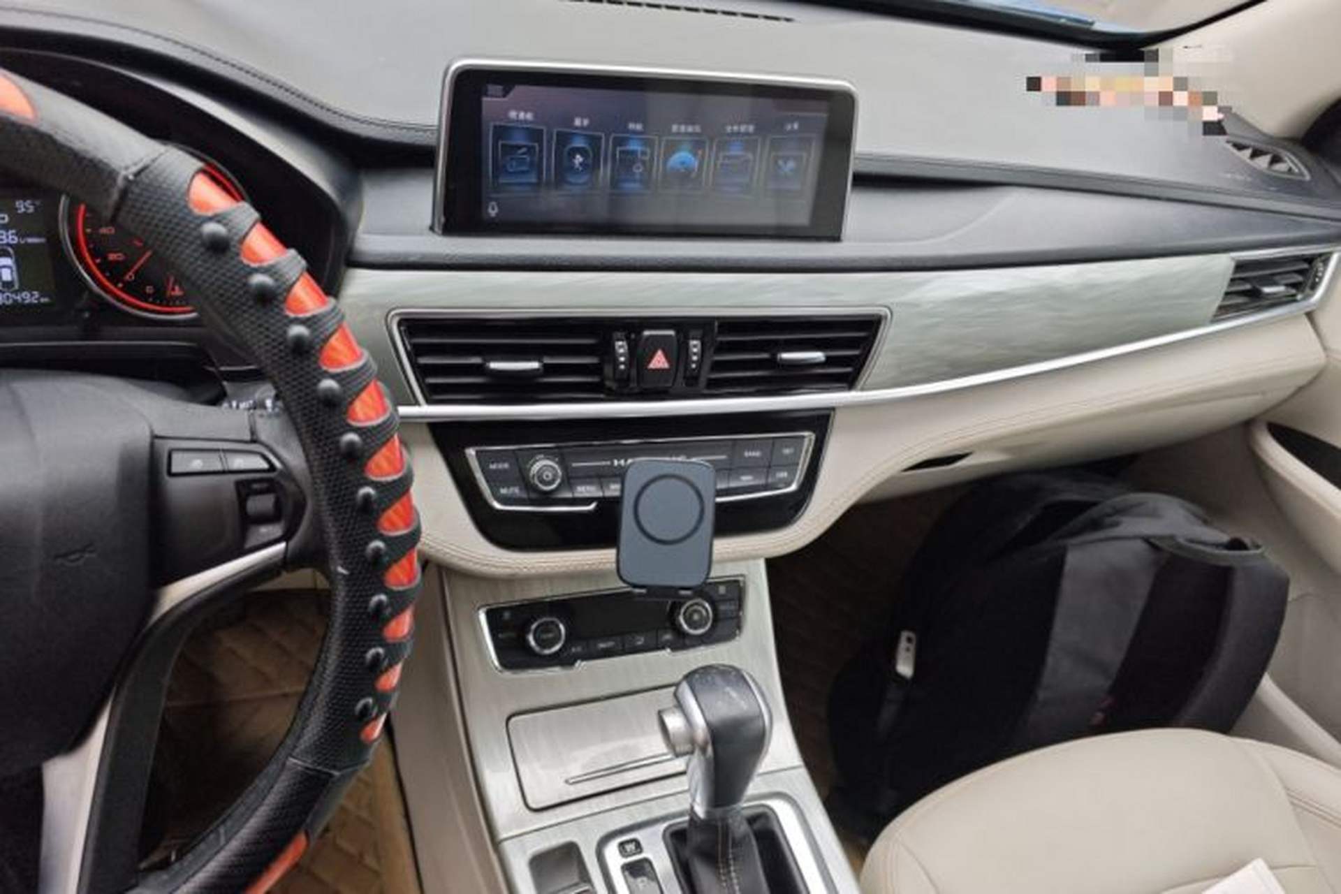 Used Hanteng X5 2018 1.5T CVT Luxury Edition Audio And AC Panel