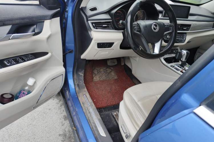 Used Hanteng X5 2018 1.5T CVT Luxury Edition Driver Seat
