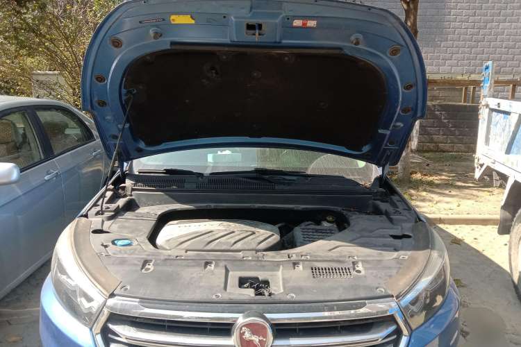Used Hanteng X5 2018 1.5T Manual Luxury Edition Engine Bay
