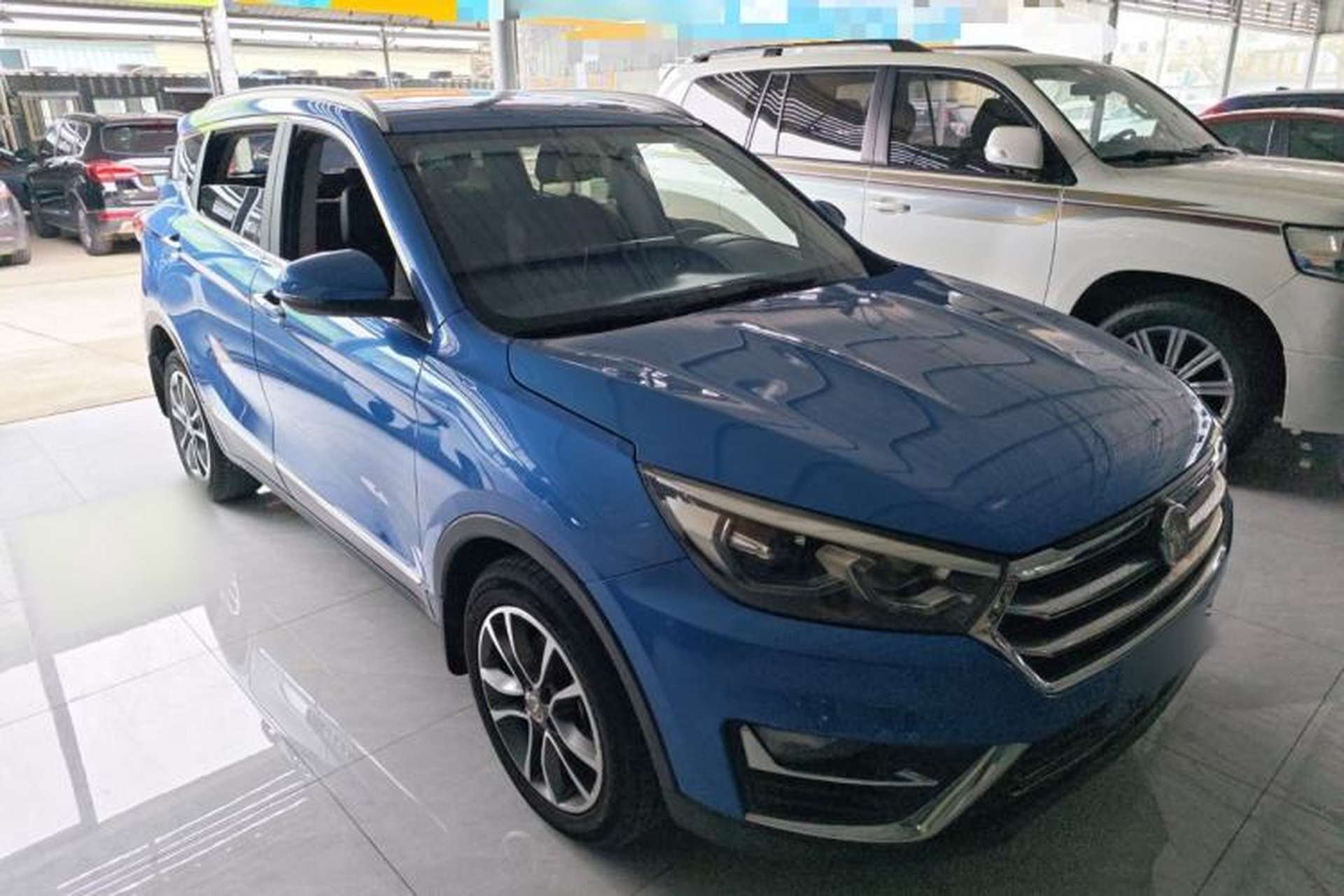 Used Hanteng X5 2018 1.5T CVT Luxury Edition Front Right 45 Deg