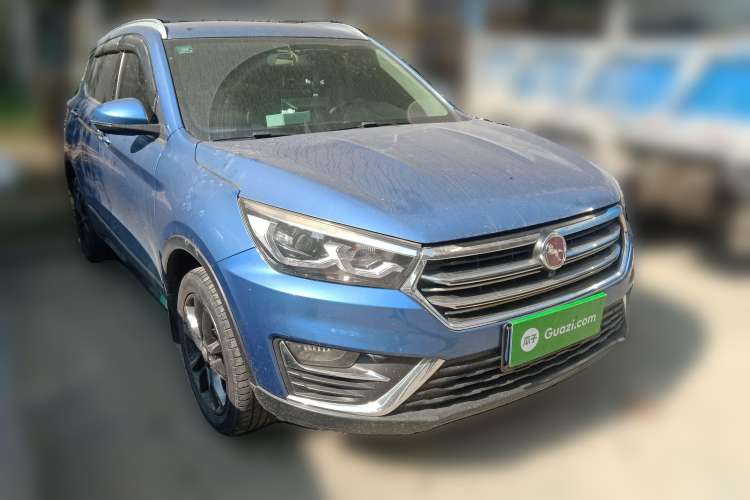 Used Hanteng X5 2018 1.5T Manual Luxury Edition Front Right 45 Deg