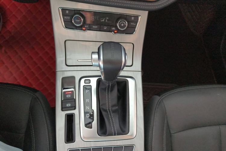 Used Hanteng X5 2018 1.5T CVT Luxury Edition Gear Lever