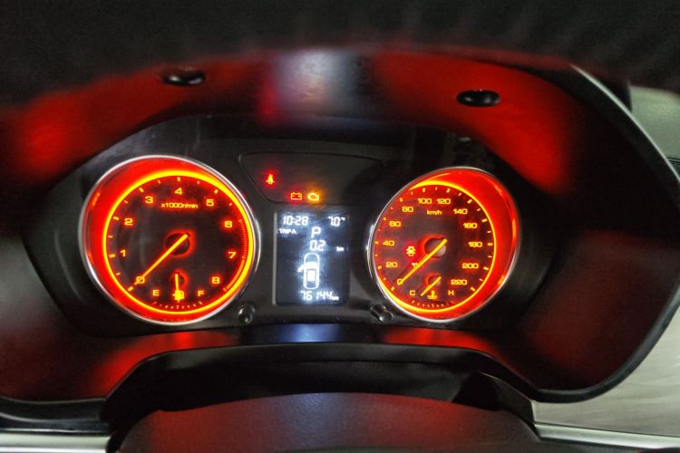 Used Hanteng X5 2018 1.5T CVT Luxury Edition Instrument Cluster
