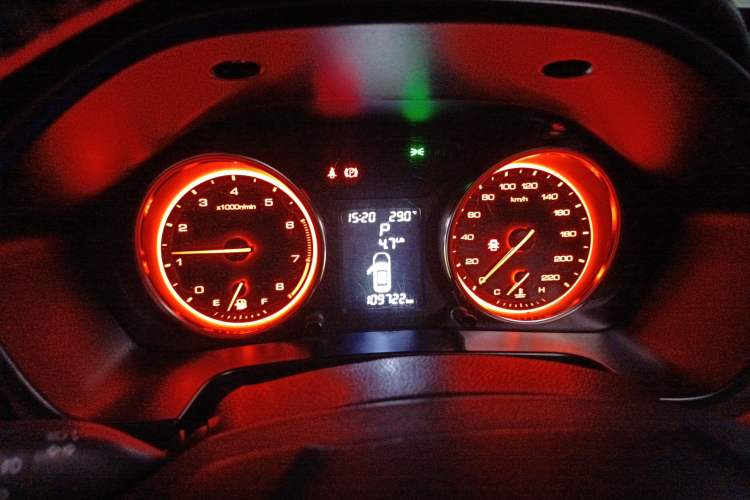 Used Hanteng X5 2018 1.5T CVT Luxury Edition Instrument Cluster