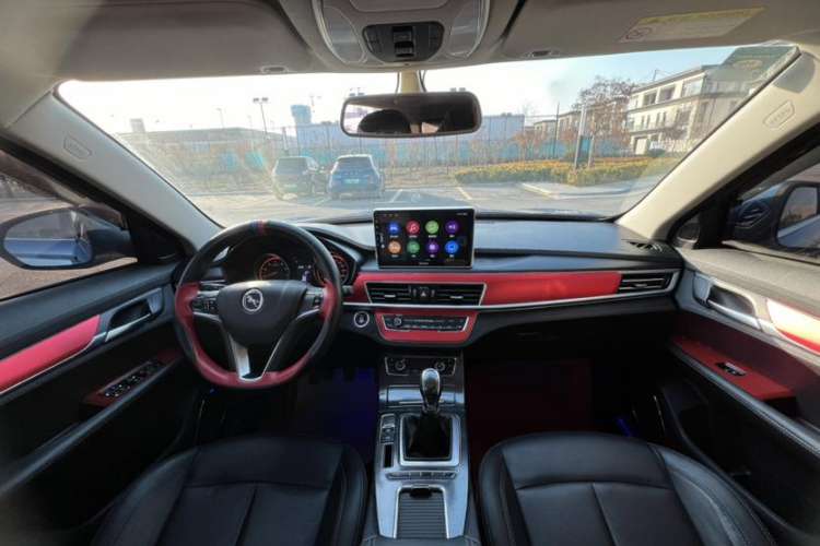 Used Hanteng X5 2018 1.5T Manual Luxury Edition Interior 9