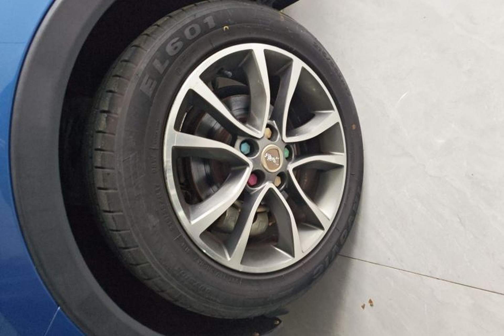 Used Hanteng X5 2018 1.5T CVT Luxury Edition Left Front Wheel Hub