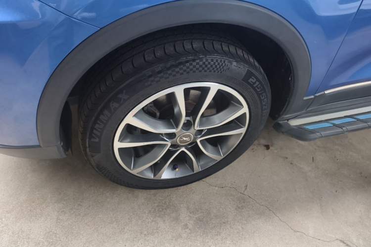 Used Hanteng X5 2018 1.5T Manual Luxury Edition Left Front Wheel Hub