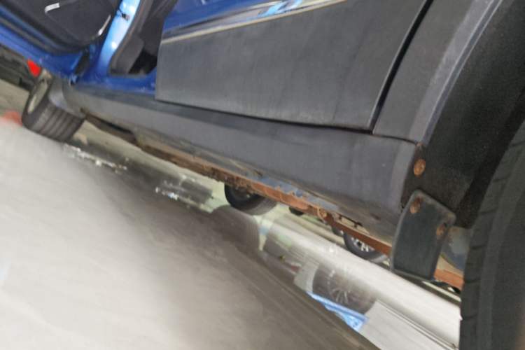 Used Hanteng X5 2018 1.5T CVT Luxury Edition Left Side Sill