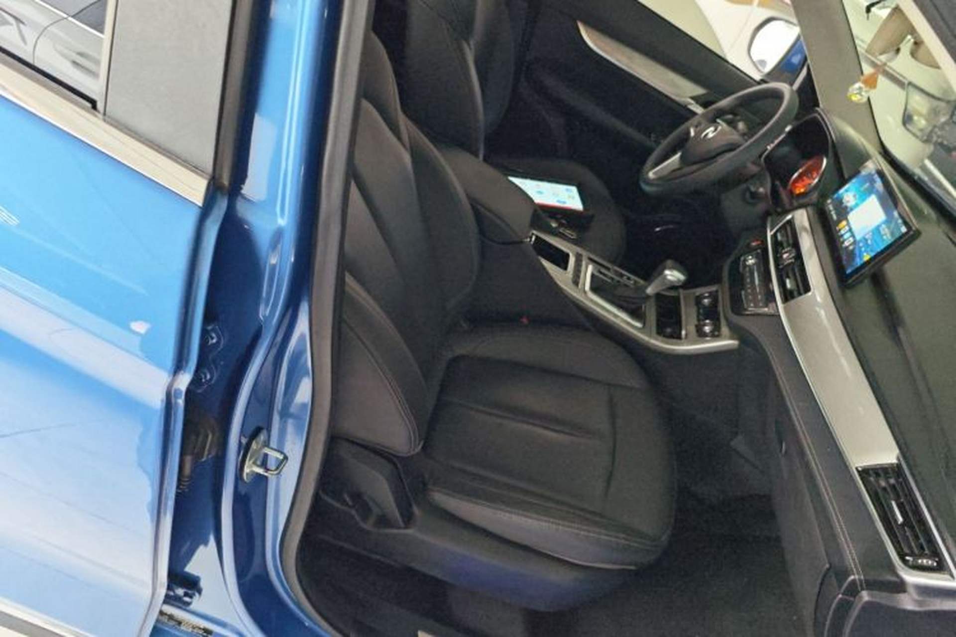 Used Hanteng X5 2018 1.5T CVT Luxury Edition Right Front Seat