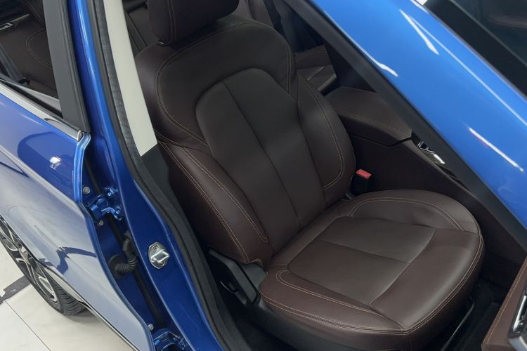 Used Hanteng X5 2018 1.5T CVT Luxury Edition Right Front Seat